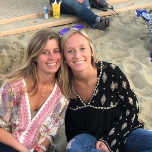 Meet your Posher, Caitlin